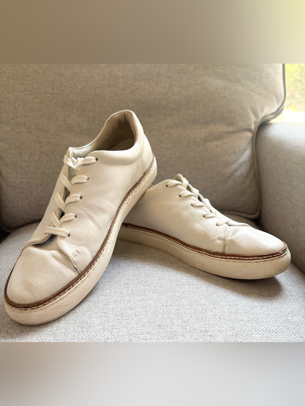 Johnston and Murphy womens white leather sneakers